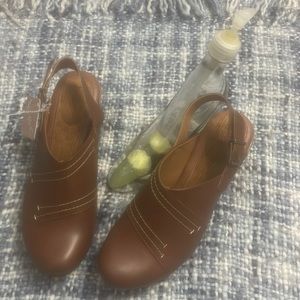 B.O.C CLOGS BROWN, COMFORTABLE, MUST HAVE 🙏🏾👍🏽😘